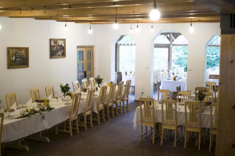 Dekoracja stołów weselnych